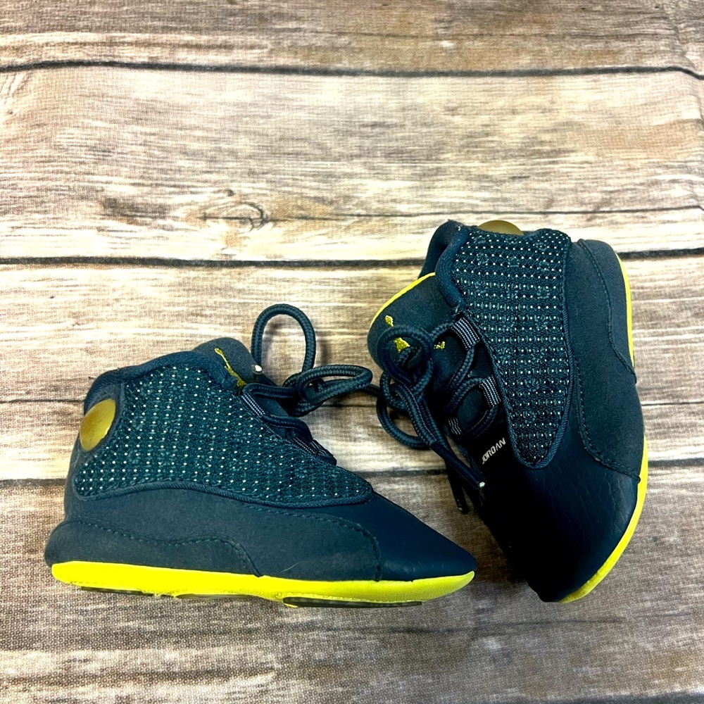 NWOT JORDAN SNEAKERS FOR BABY.